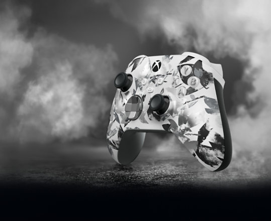 Front left angle and back right angle of the XBOX Wireless Controller – Storm Breaker Special Edition 