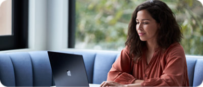 A women working with laptop